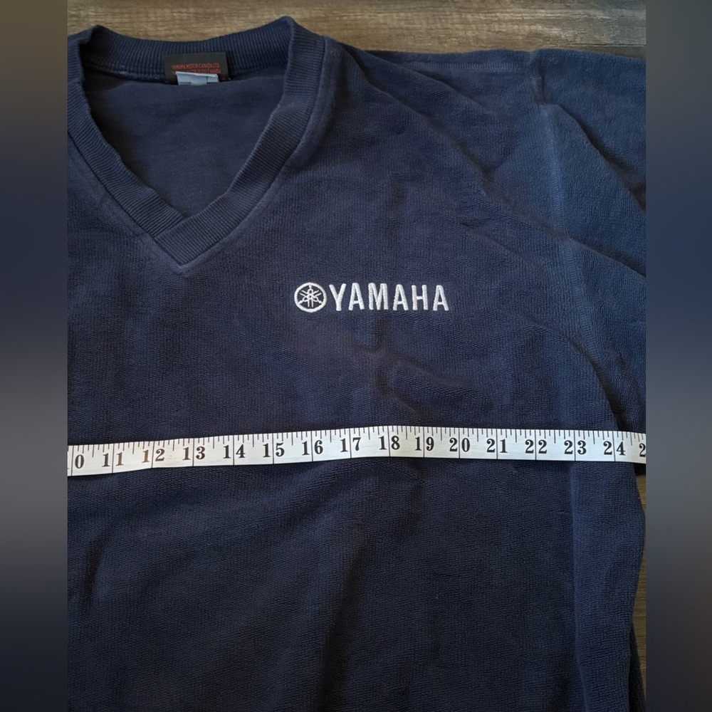 Vintage Yamaha Men's Navy Blue Sweater - Picture 4 of 7